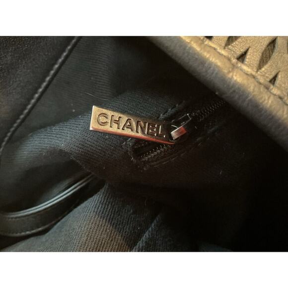 Chanel Black Laser Cut Large Mesh Tote with CC Logo Charm 20305744 - Picture 8 of 12